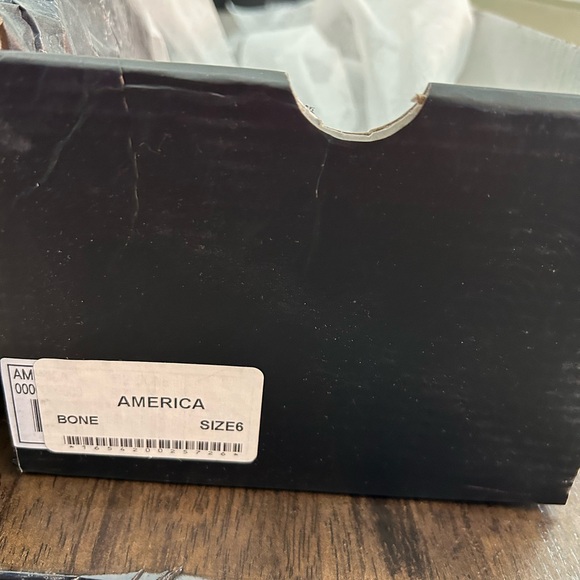 Shushop Quilted Slip On Slides - size 6 shu shop - Picture 9 of 9